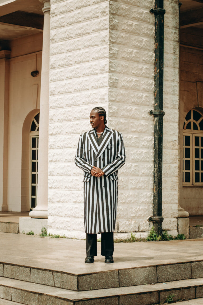 MONARCH LINES SUIT COAT